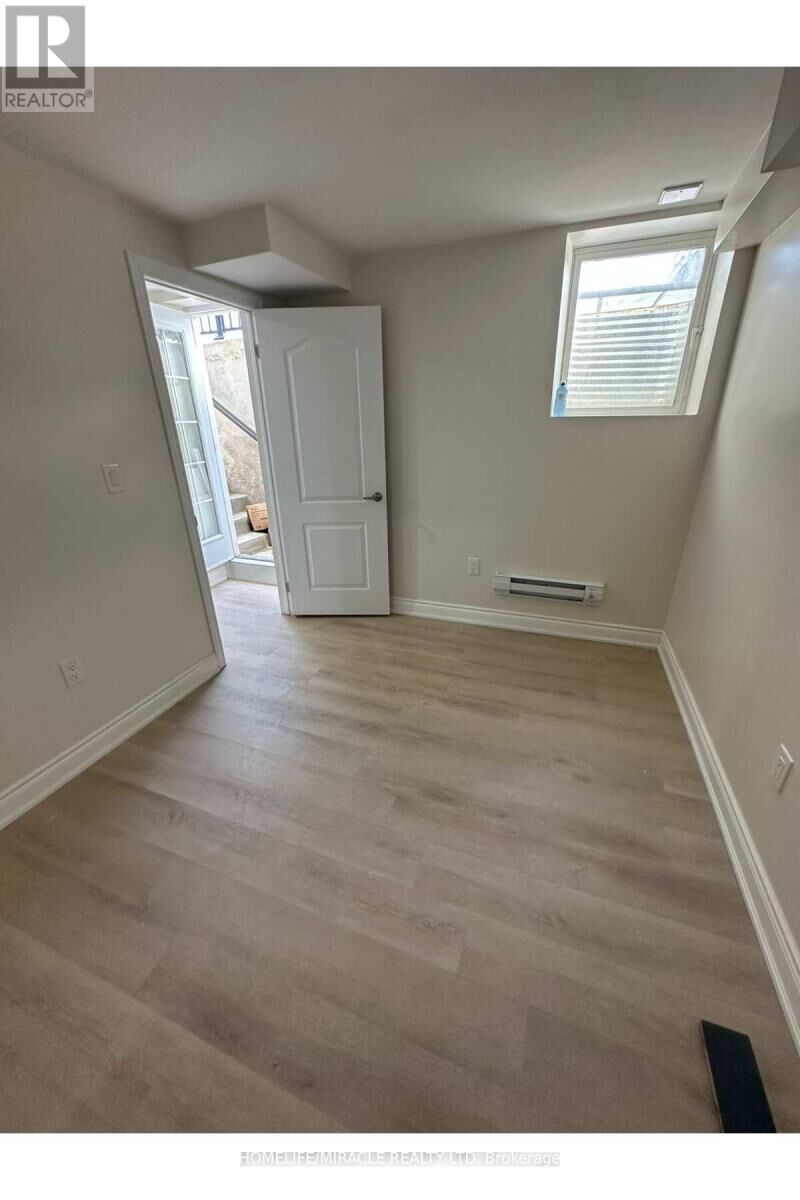 Property Photo:  170 Gillespie Drive Lower  ON N3T 0Y4 