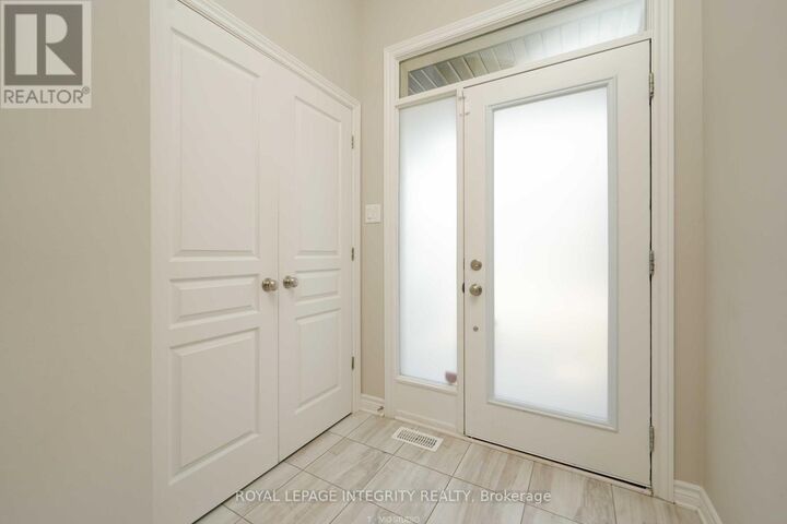 Property Photo:  446 Markdale Terrace  ON K1X 0B5 