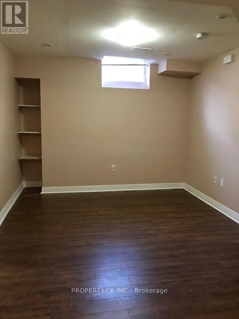 Property Photo: 2194 Wildwood Crescent East Lower ON L1X 2R6
