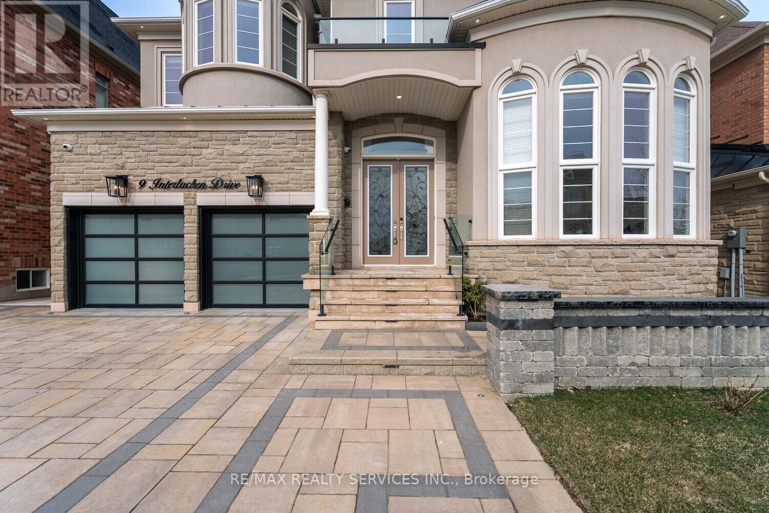 Property Photo:  9 Interlacken Drive  ON L6X 0Y1 