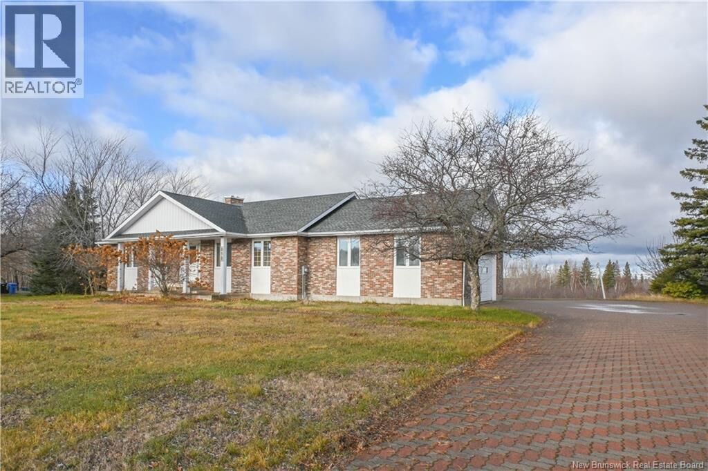 Property Photo: 858 Boul Des Acadiens Boulevard NB E1W 1H3