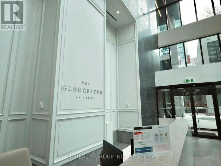 Property Photo: 3 Gloucester Street 809 ON M4Y 1Z4