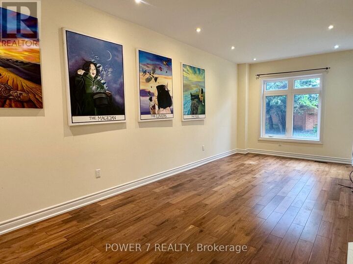 Property Photo:  8 Zermatt Way  ON L3R 5H9 