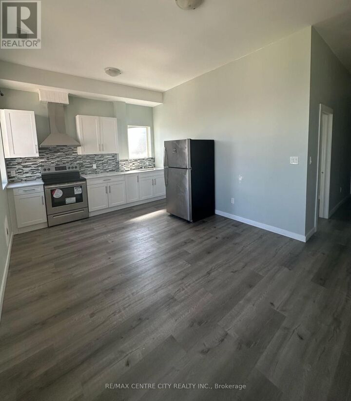 Property Photo: 362 Richmond Street 8 ON N6A 3C3