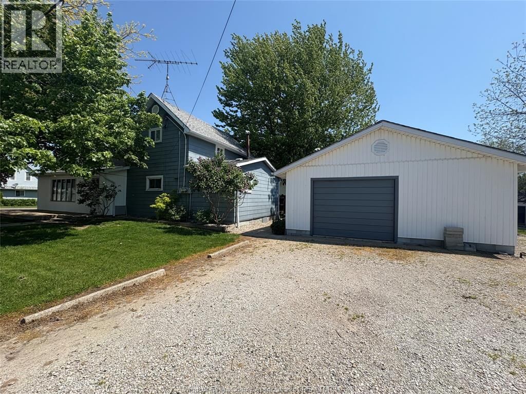 Property Photo:  69 Little Street South  ON N0P 2P0 