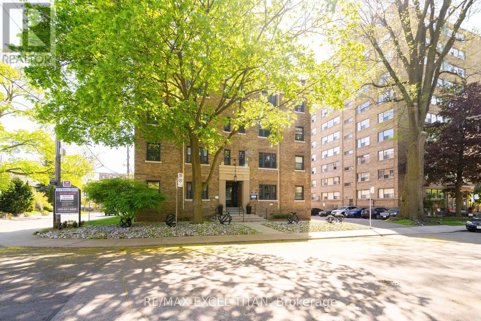 Property Photo:  1 Mallory Gardens 31  ON M4V 2A6 