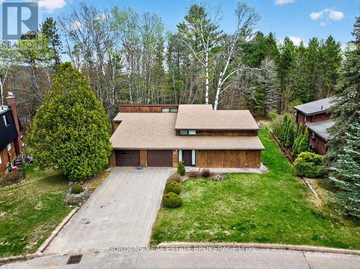 Property Photo: 100 Frontenac Crescent ON K0J 1P0