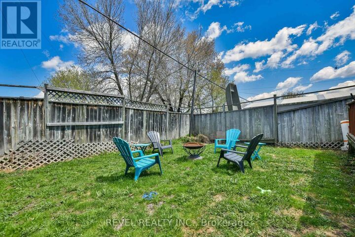 Property Photo:  100 Cecil Avenue  ON P0N 1H0 