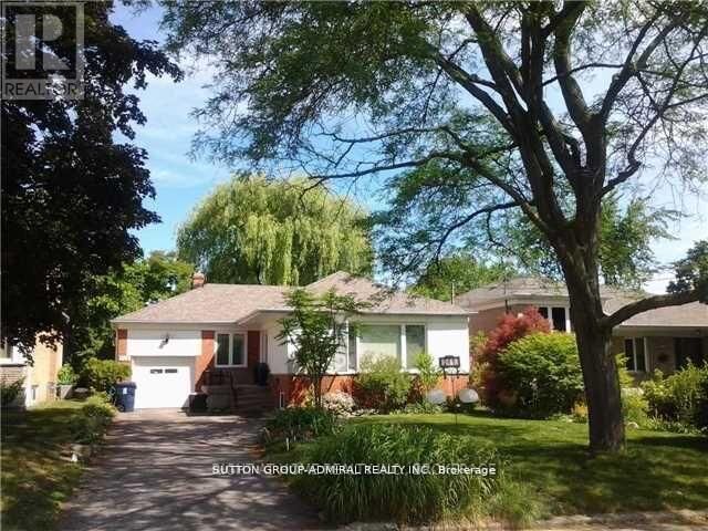Property Photo:  248 Park Home Avenue Main  ON M2R 1A3 