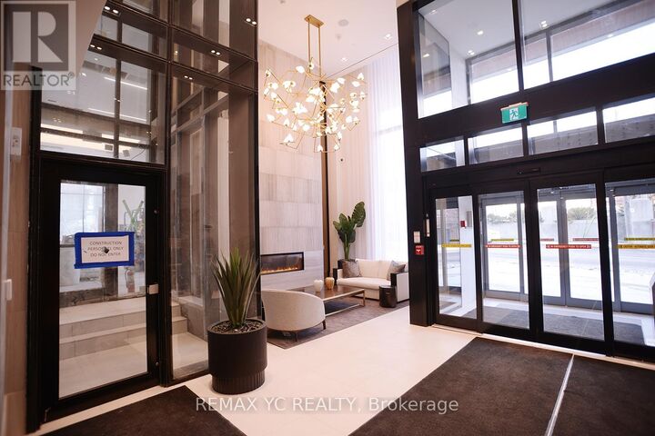 Property Photo: 2020 Bathurst Street 721 ON M5P 3L1