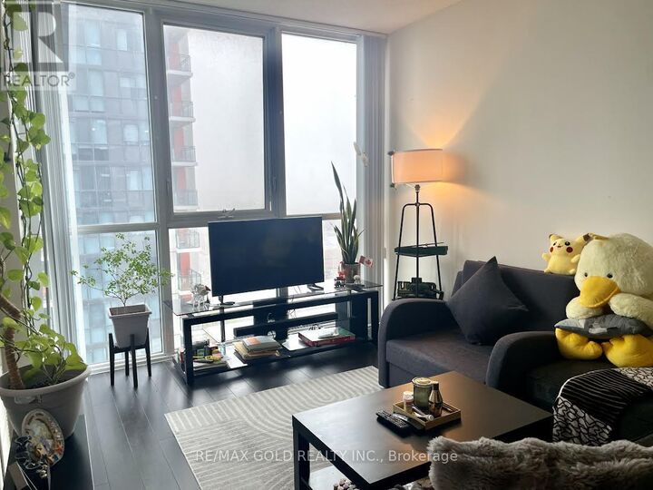 Property Photo: 75 Eglinton Avenue West 1210 ON L5R 0E5