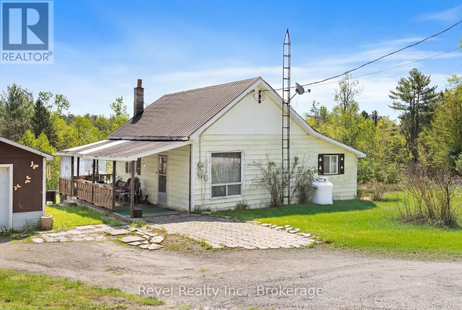 Property Photo: 4900 Monck Road ON K0M 2A0