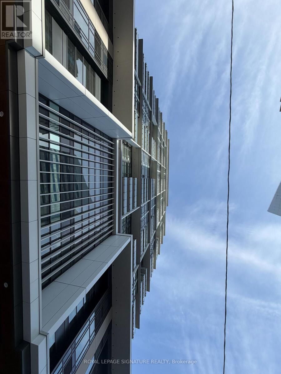 Property Photo:  4955 Yonge Street 2506  ON M2N 0L8 