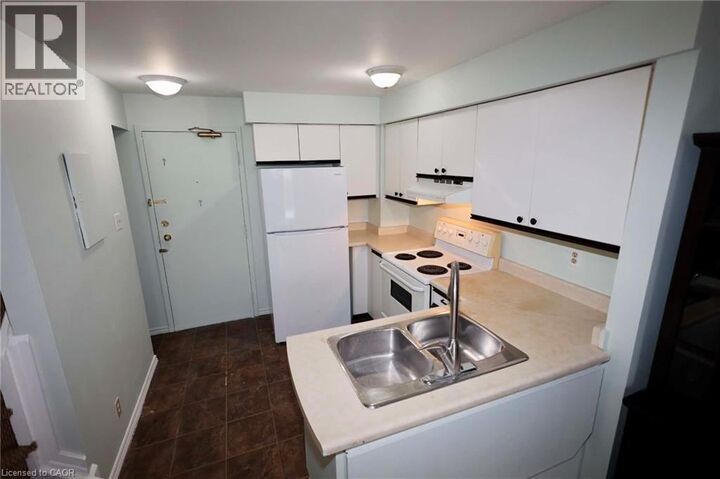 Property Photo:  67 Valleyview Road 58  ON N2E 3J1 