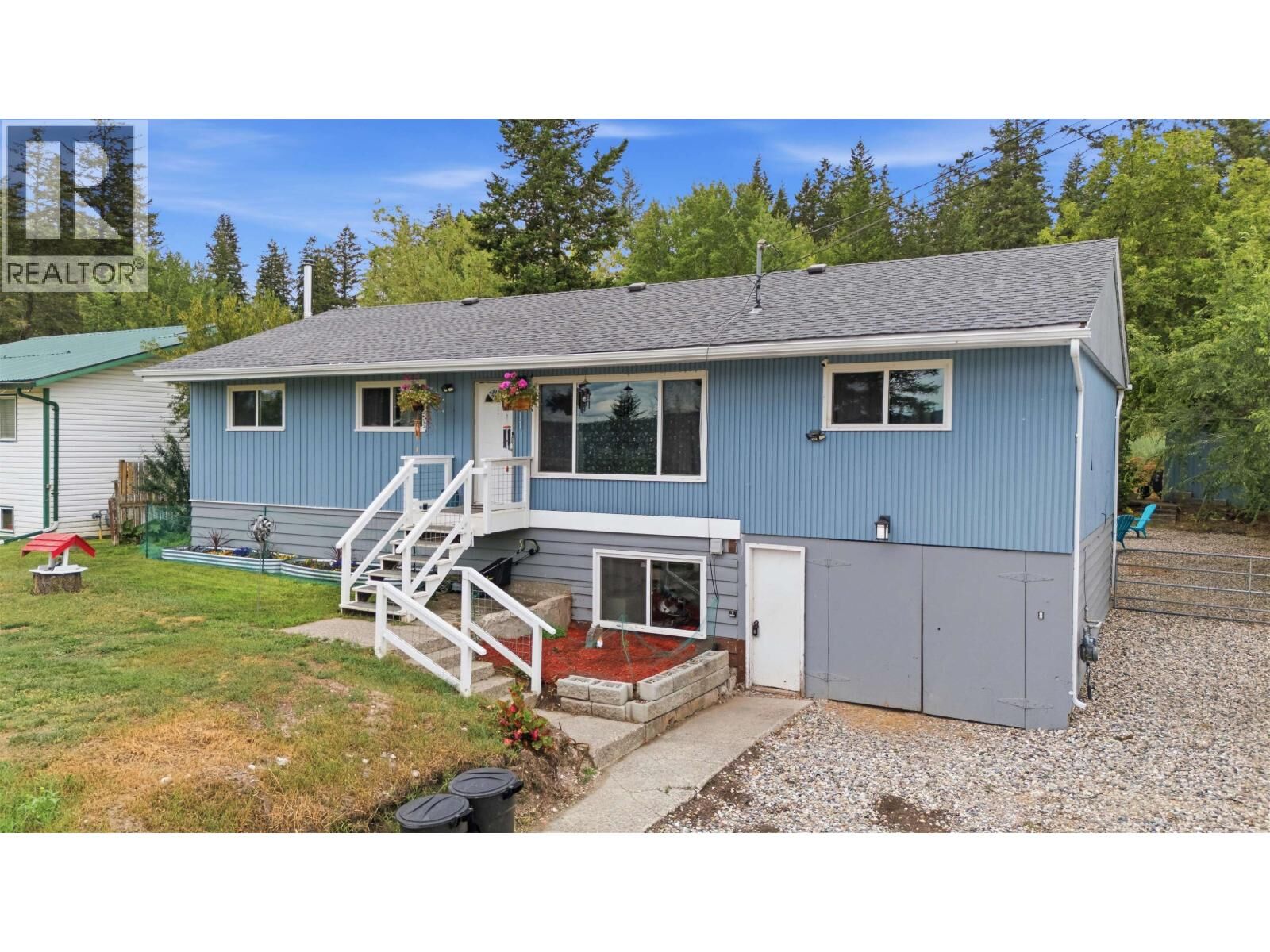 Property Photo: 411 Richard Street BC V2G 3L8