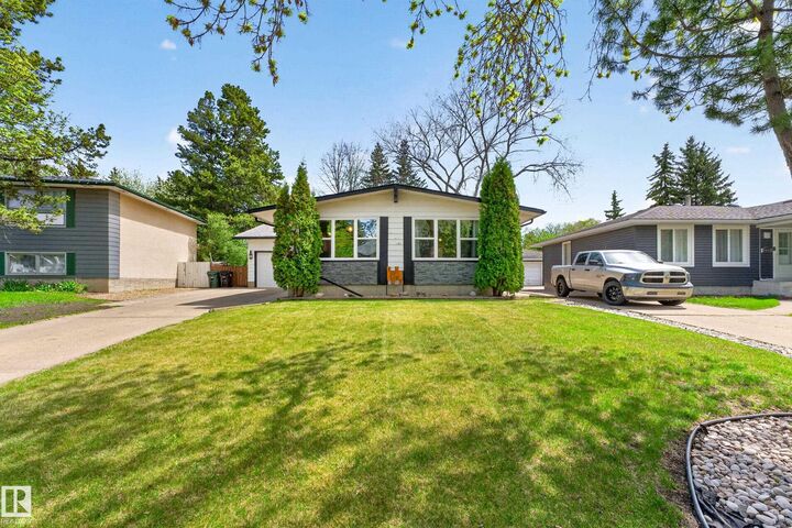 Property Photo:  1017 McDermid Drive  AB T8A 1B7 