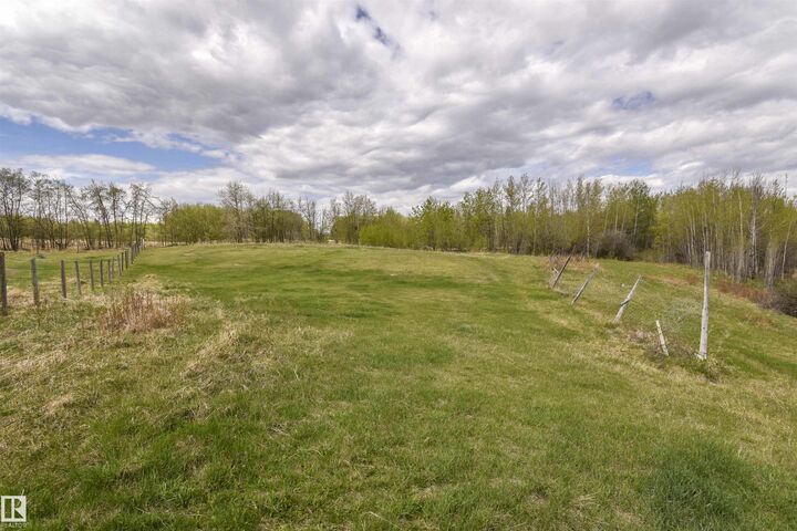 Property Photo:  53205A Rge Rd 35  AB T0E 2K0 