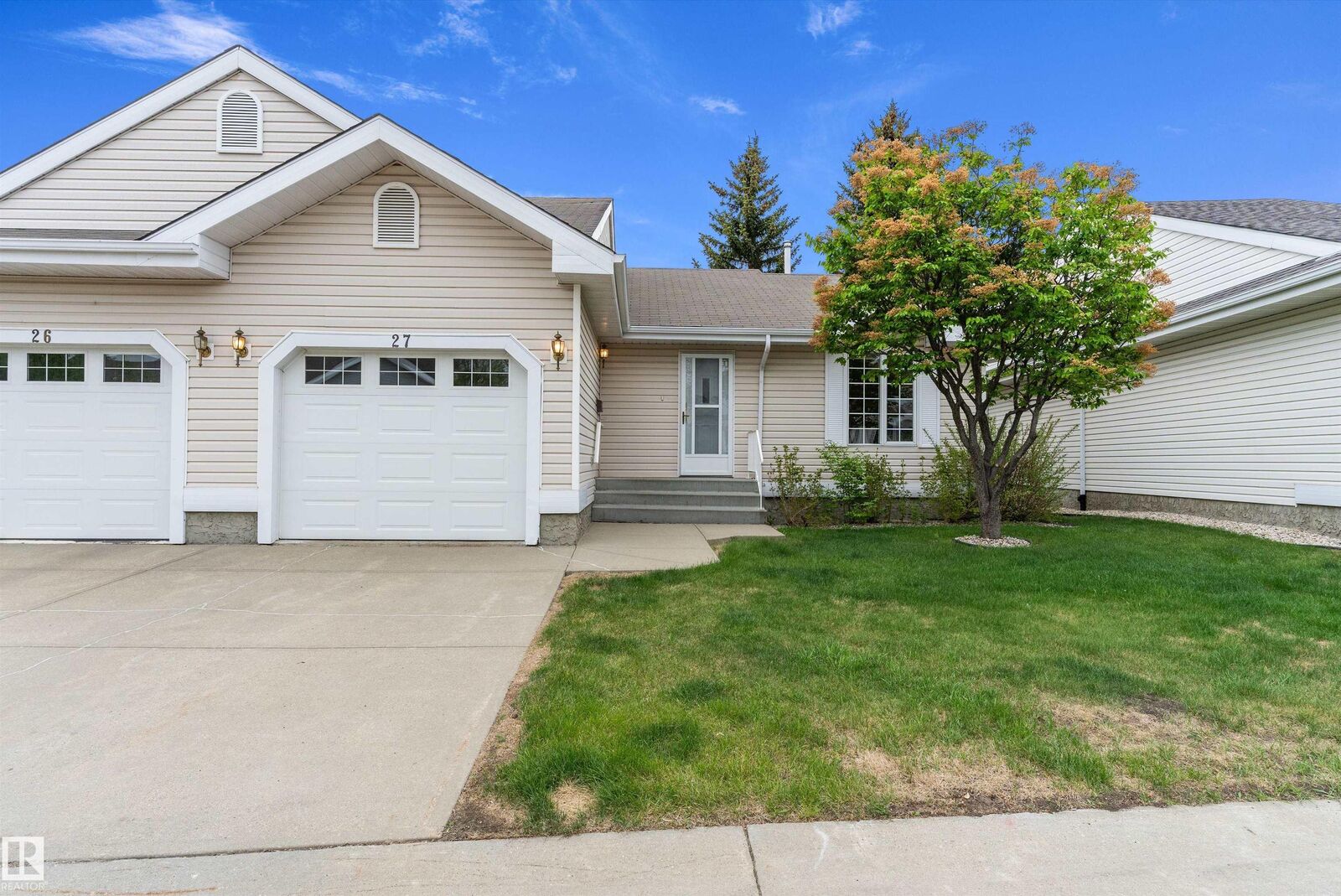 Property Photo: 13217 155 Avenue NW 27 AB T6V 1E6