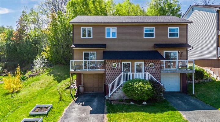 Property Photo: 56 Angelview Court NB E3B 7A8
