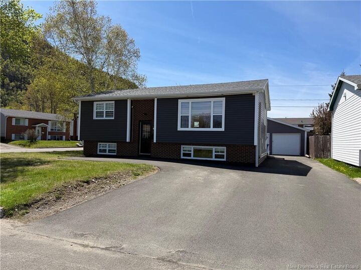 Property Photo:  15 Kimberly Court  NB E3N 3M4 