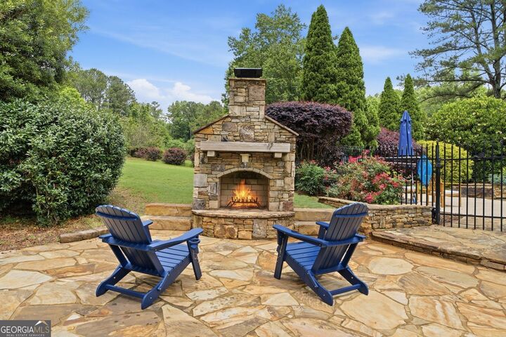 Property Photo: 230 Thompson Springs Drive GA 30004