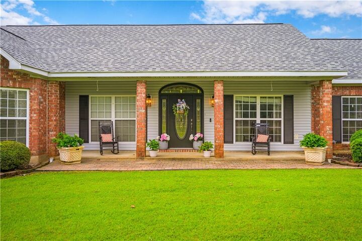 Property Photo:  1039 Moss Drive  LA 71342 