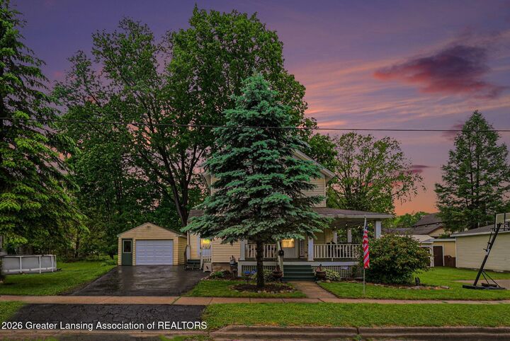 Property Photo:  214 Crossman Street  MI 48895 