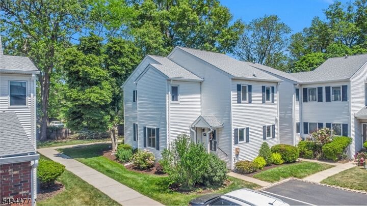 Property Photo:  50 Coppermine Village 50  NJ 08822 