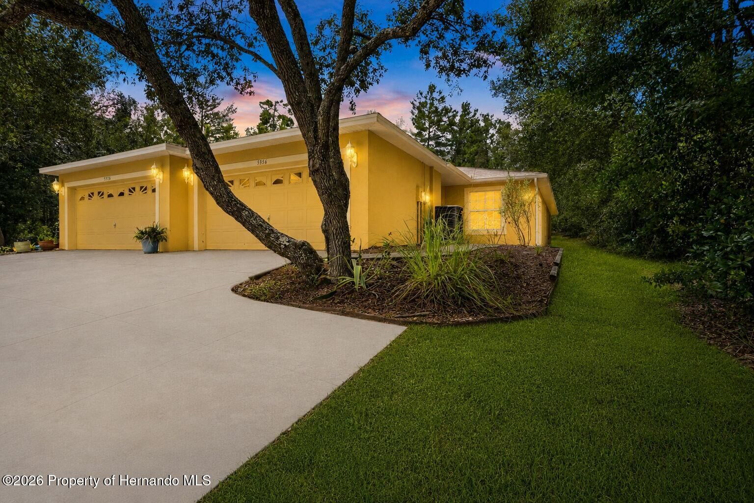 Property Photo: 5356 W Oak Park Boulevard FL 34446