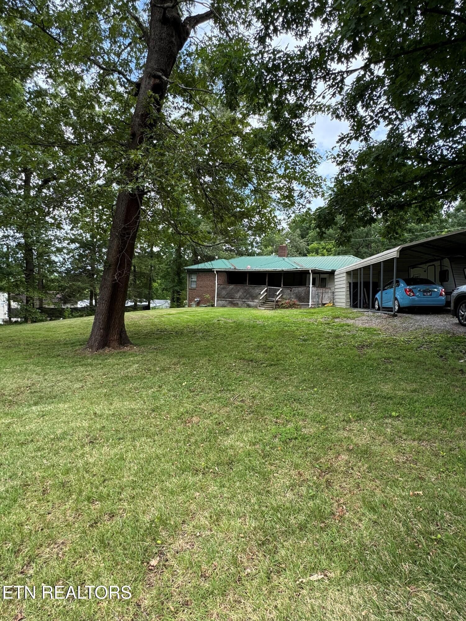Property Photo:  504 Akers St  TN 37804 