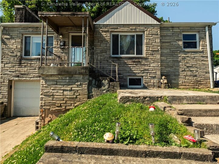 Property Photo:  2743 Daniels Avenue  WV 25303 