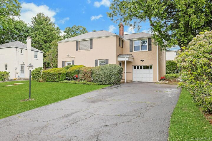 Property Photo:  352 Fort Washington Avenue  NY 10532 