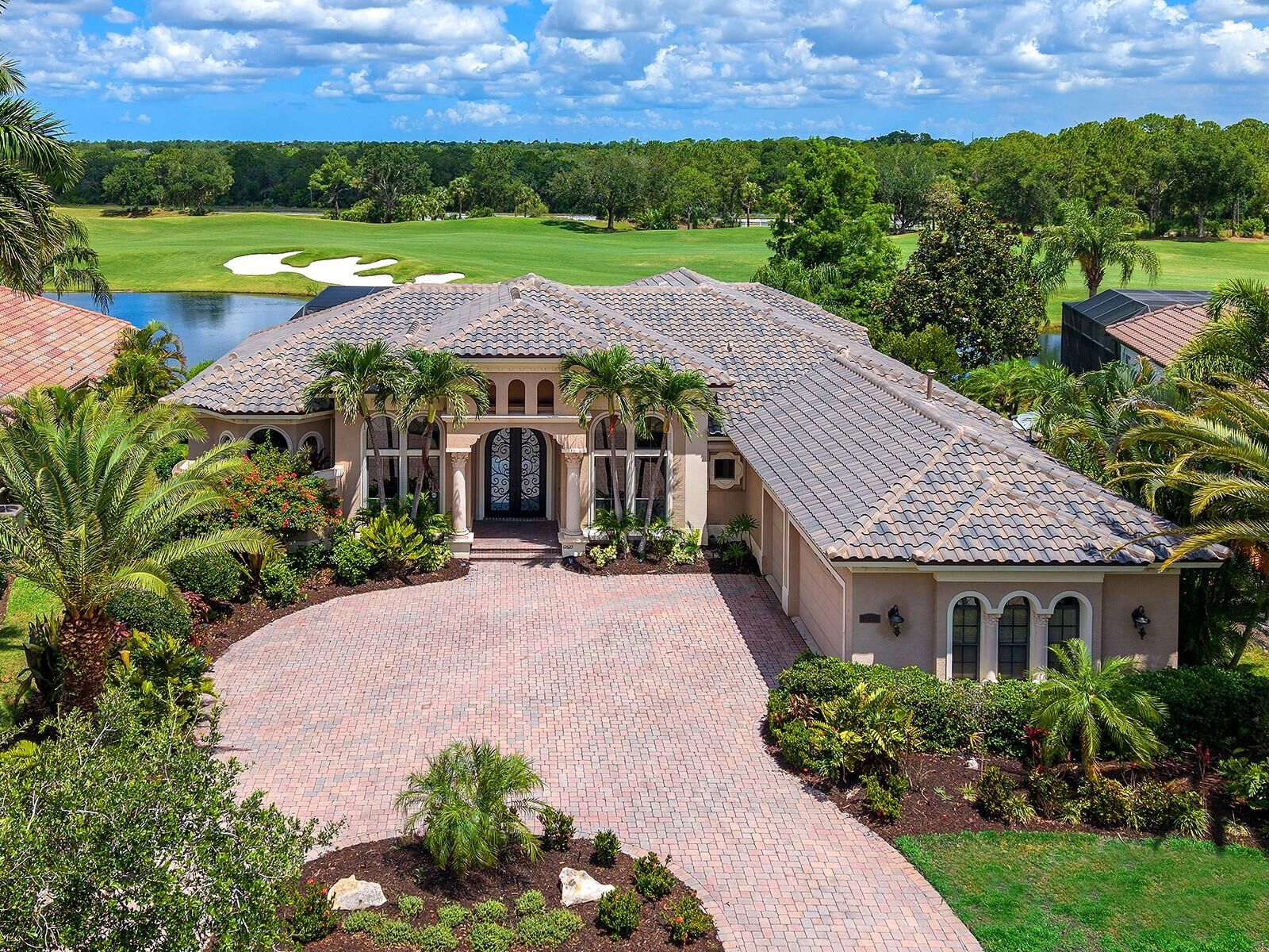 Property Photo:  12625 Deacons Place  FL 34202 