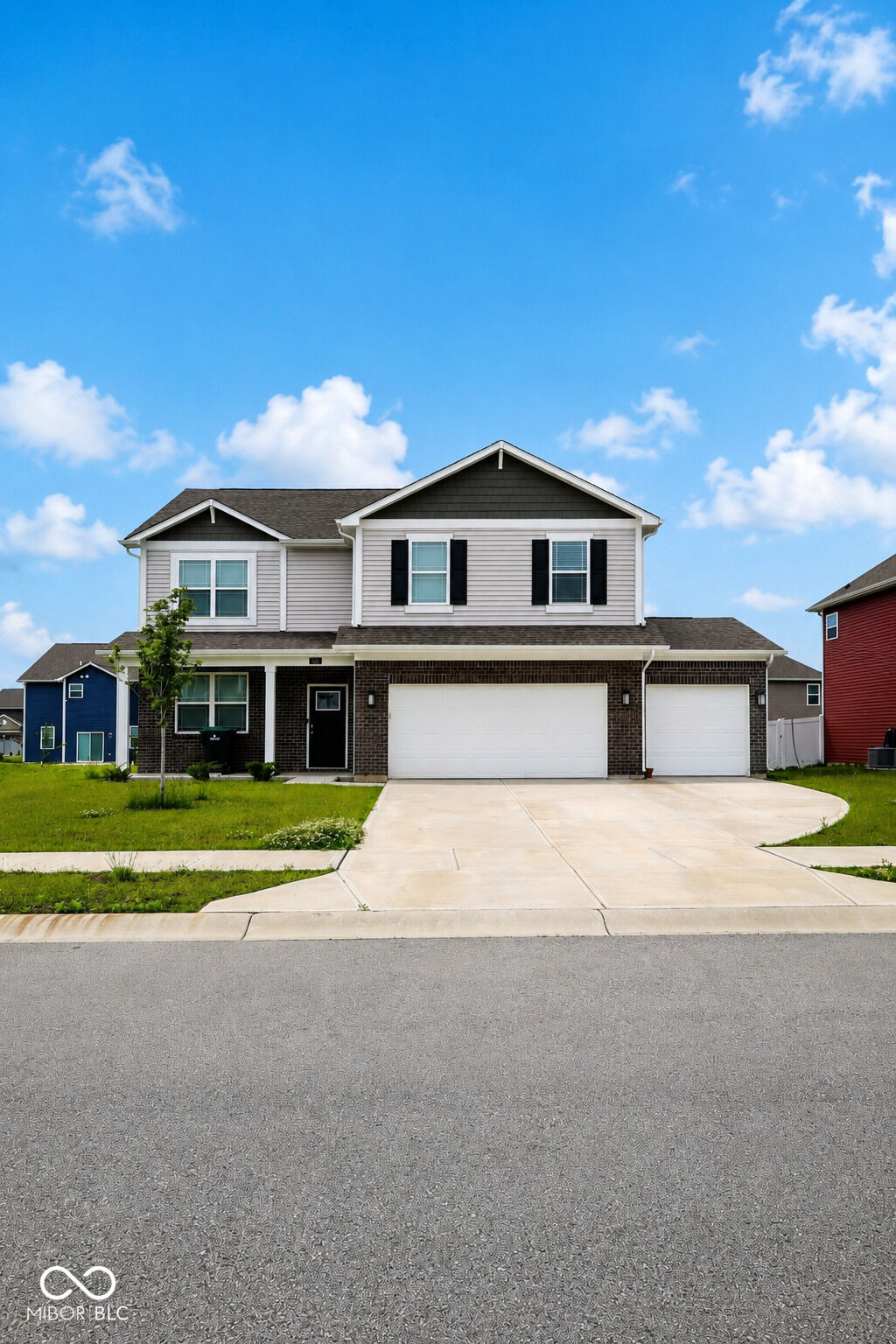 Property Photo:  181 Hobbs Drive  IN 46184 