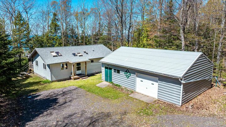 Property Photo:  49190 Upper Freda Shores Road  MI 49905 