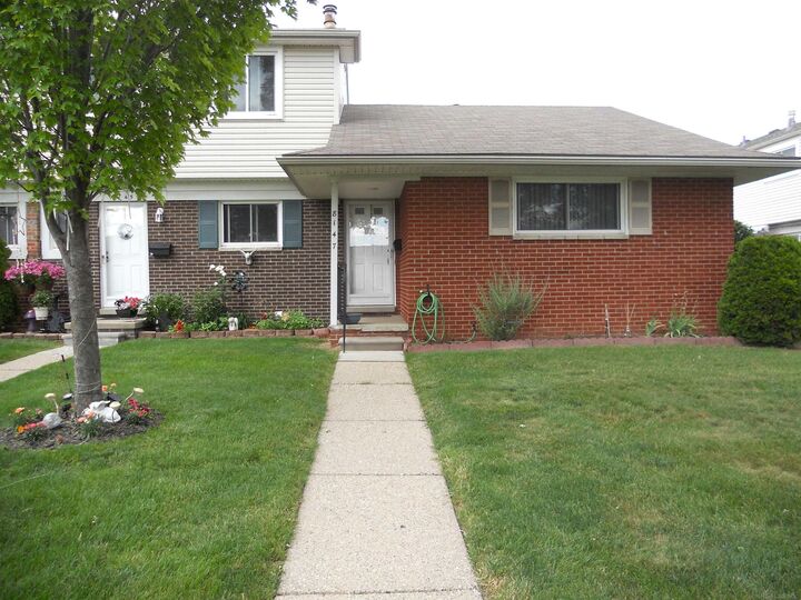 Property Photo: 8147 Busko Street MI 48093