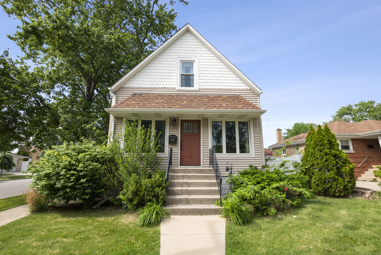Property Photo:  3858 W 99th Street  IL 60805 