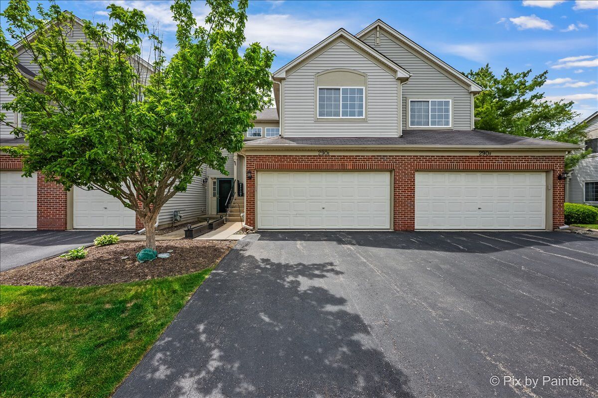 Property Photo: 290 Nicole Drive IL 60177
