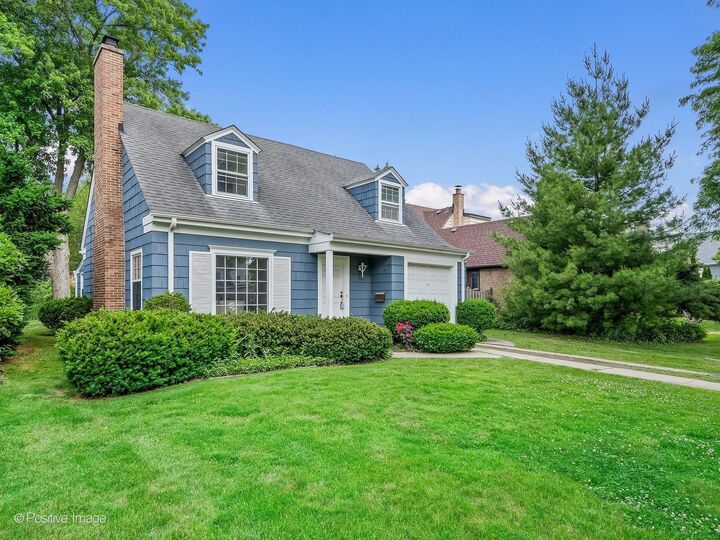 Property Photo:  218 S Edgewood Avenue  IL 60525 