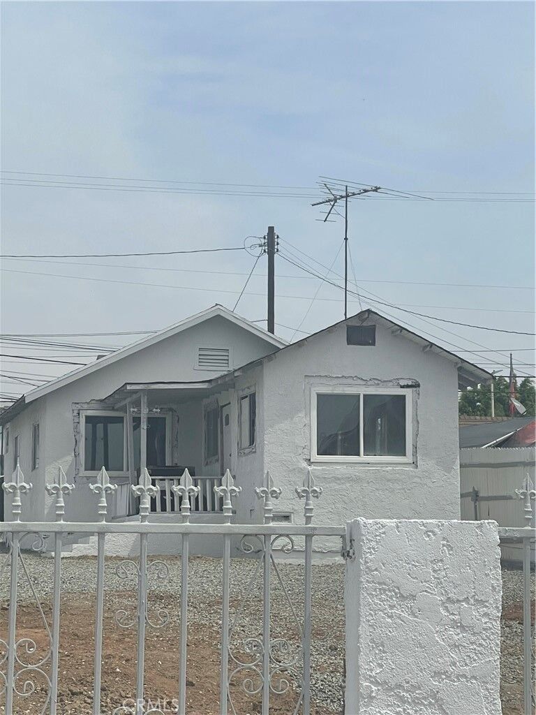 Property Photo:  3441 Siskiyou Street  CA 90023 