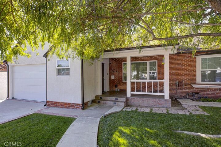 Property Photo: 523 E Fairmount CA 91501