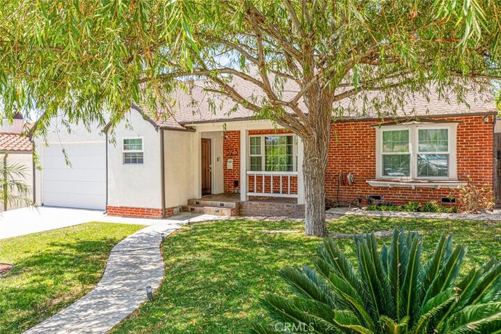 Property Photo: 523 E Fairmount CA 91501