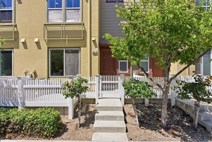 Property Photo:  231 Peppermint Tree Terrace 3  CA 94086 