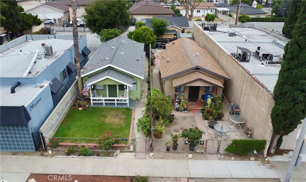 Property Photo: 212 N Azusa CA 91702