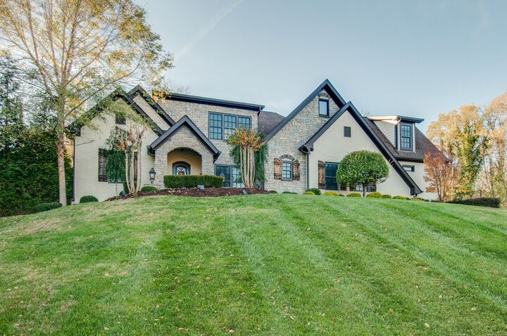 Property Photo:  4001 Wallace Ln  TN 37215 