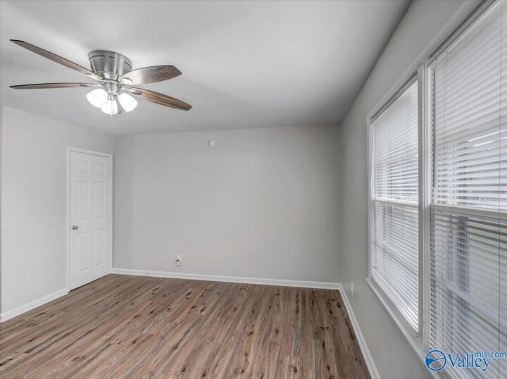 Property Photo:  1615 7th Avenue SW  AL 35601 