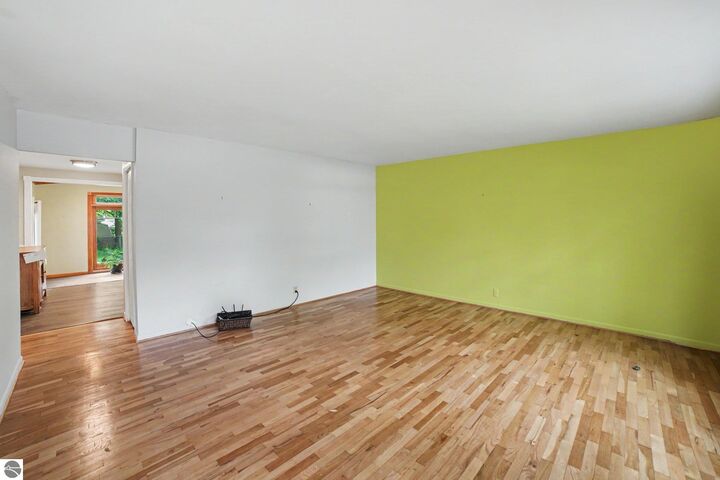 Property Photo: 1012 Taylor Street MI 48858