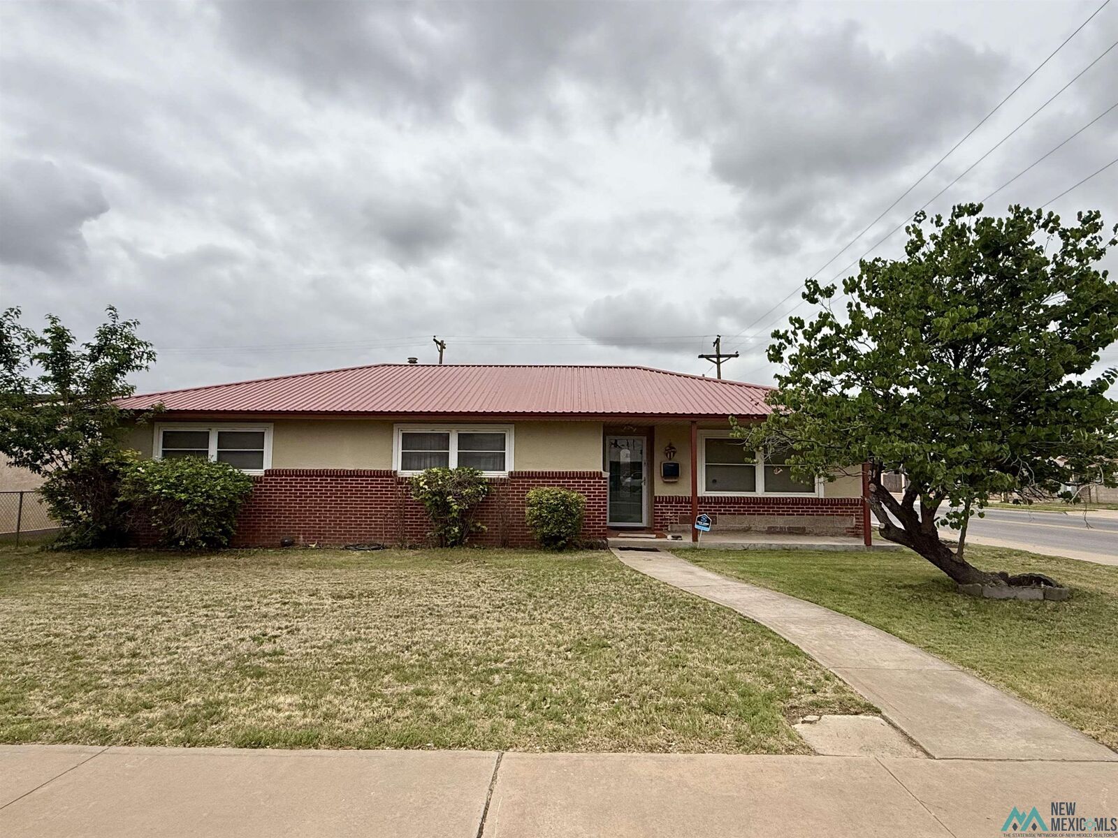 Property Photo: 1909 W Clayton Avenue NM 88210