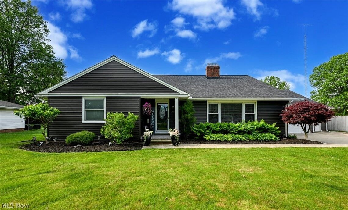 Property Photo: 29163 Schwartz Rd Road OH 44145