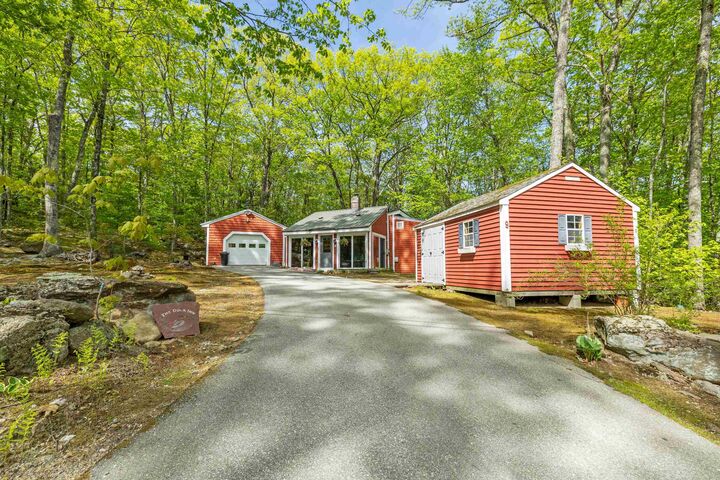Property Photo: 9 Red Oak Road NH 03218